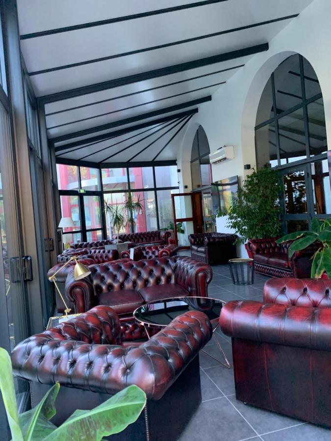 L'Abribis Hotell Firminy Eksteriør bilde